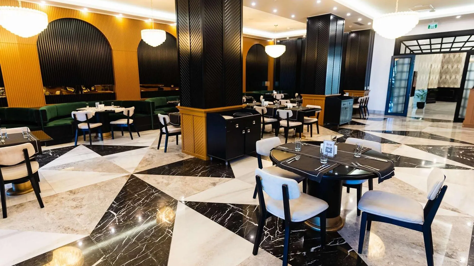 Mercure Baku City Hotel